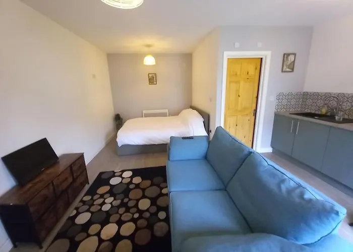 Jim\'S Place